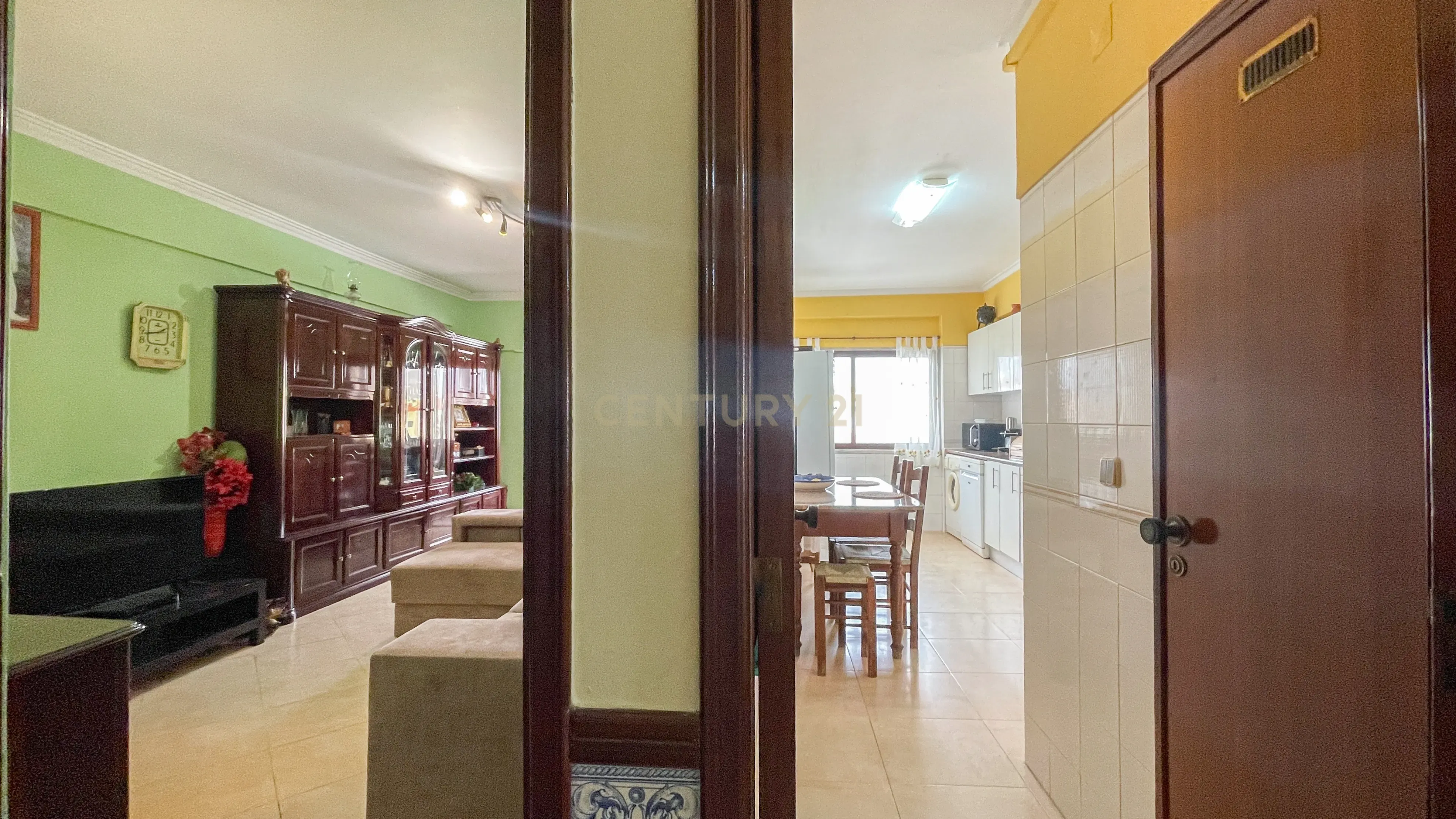 Apartamento T3 - Casal do Chapim - Odivelas - Garagem - Arrecadação - Image 7